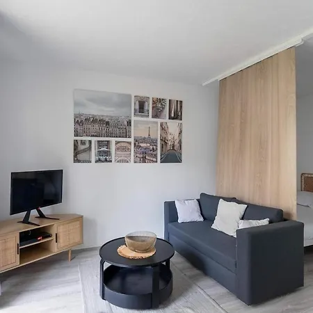 Cosy - Terrace & Parking - Close To Paris *