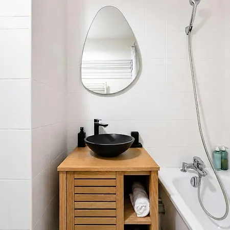 Cosy - Terrace & Parking - Close To Paris *